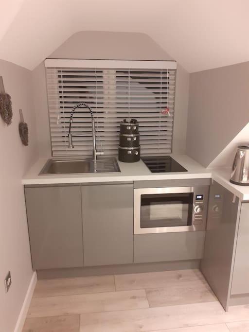 The Contemporary Studio Bracknell Bagian luar foto